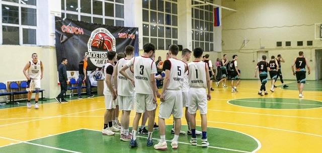Десятка лучших после пяти туров чемпионата ИМБЛ